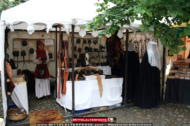 Mittelalterfest - www.Mittelalterfeste.com - Meldereiter & Waschweib